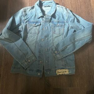 Cowgirl Tuff jacket. Good condition but missing one button.